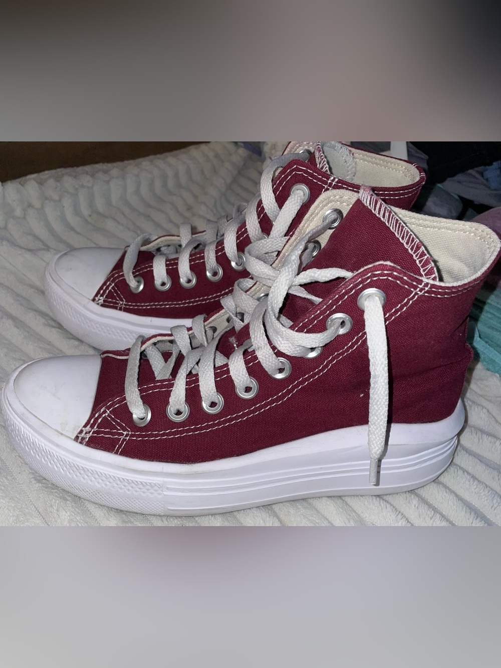 Converse Burgundy High-Top Canvas Sneakers Womens size 6.5- good shape.
